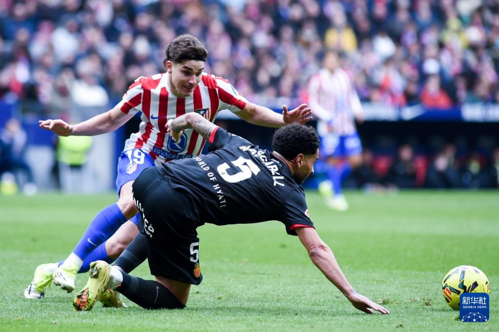 08年东部半决赛G4，老詹加速突破展翅翱翔上演隔扣加内特