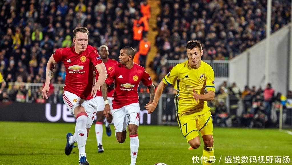 战等待着他 战等待着他